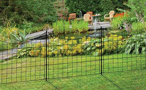 metal garden fence to keep groundhogs out